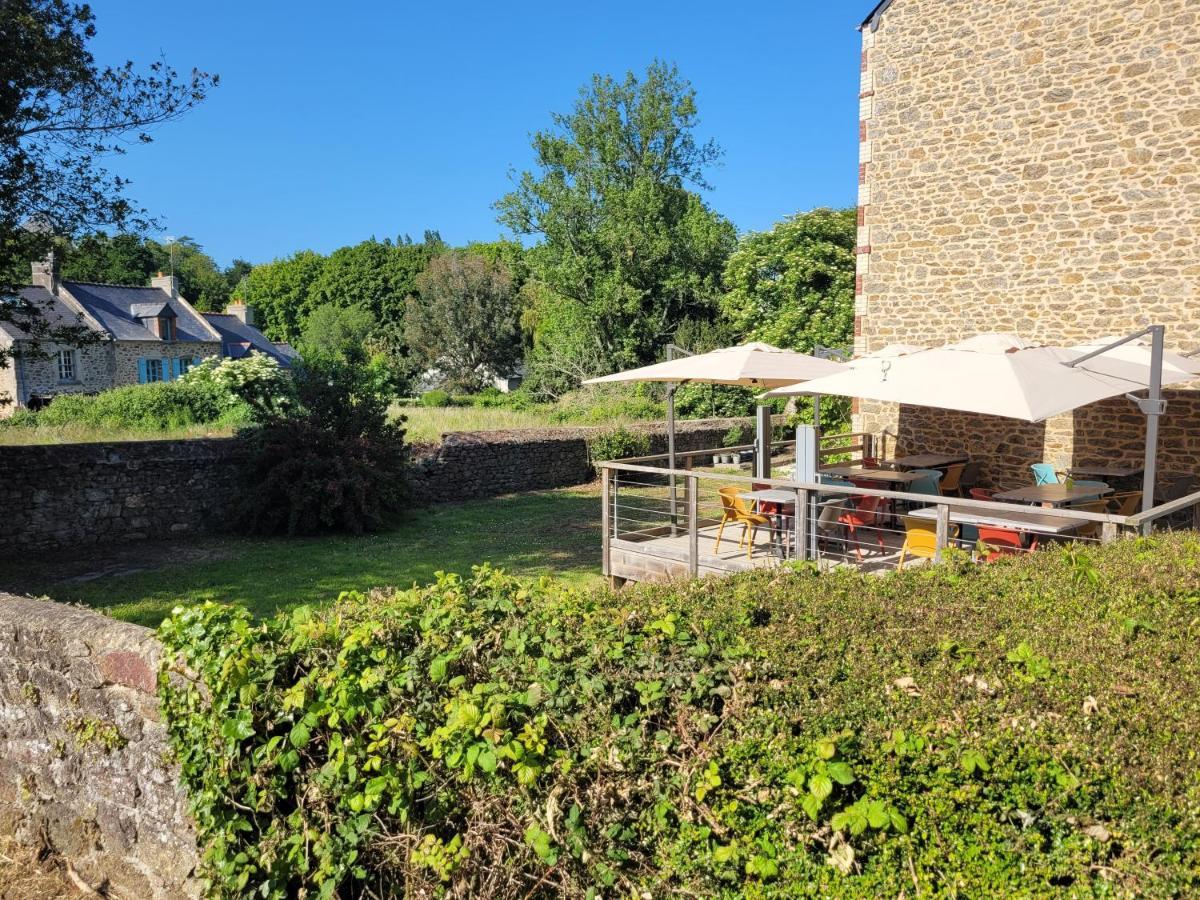 Le Petit Montmartre Hotel Динард Екстериор снимка