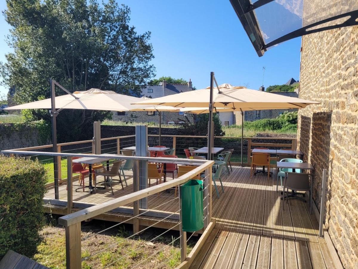 Le Petit Montmartre Hotel Динард Екстериор снимка
