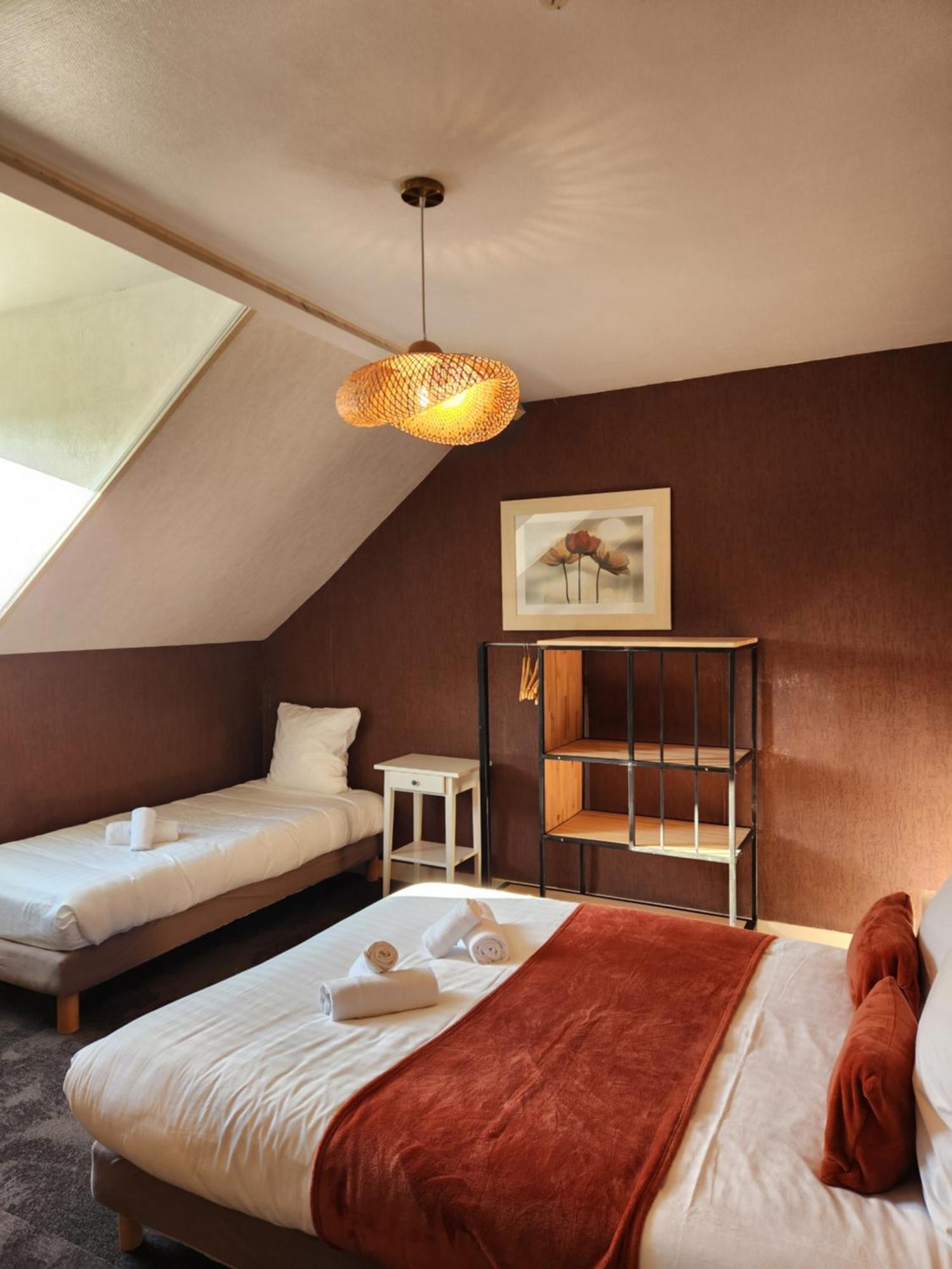 Le Petit Montmartre Hotel Динард Екстериор снимка