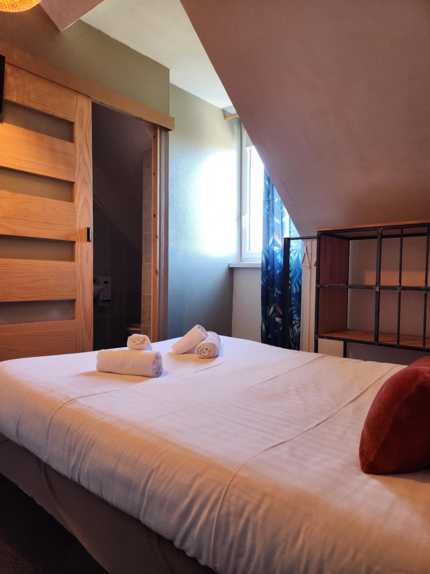 Le Petit Montmartre Hotel Динард Екстериор снимка