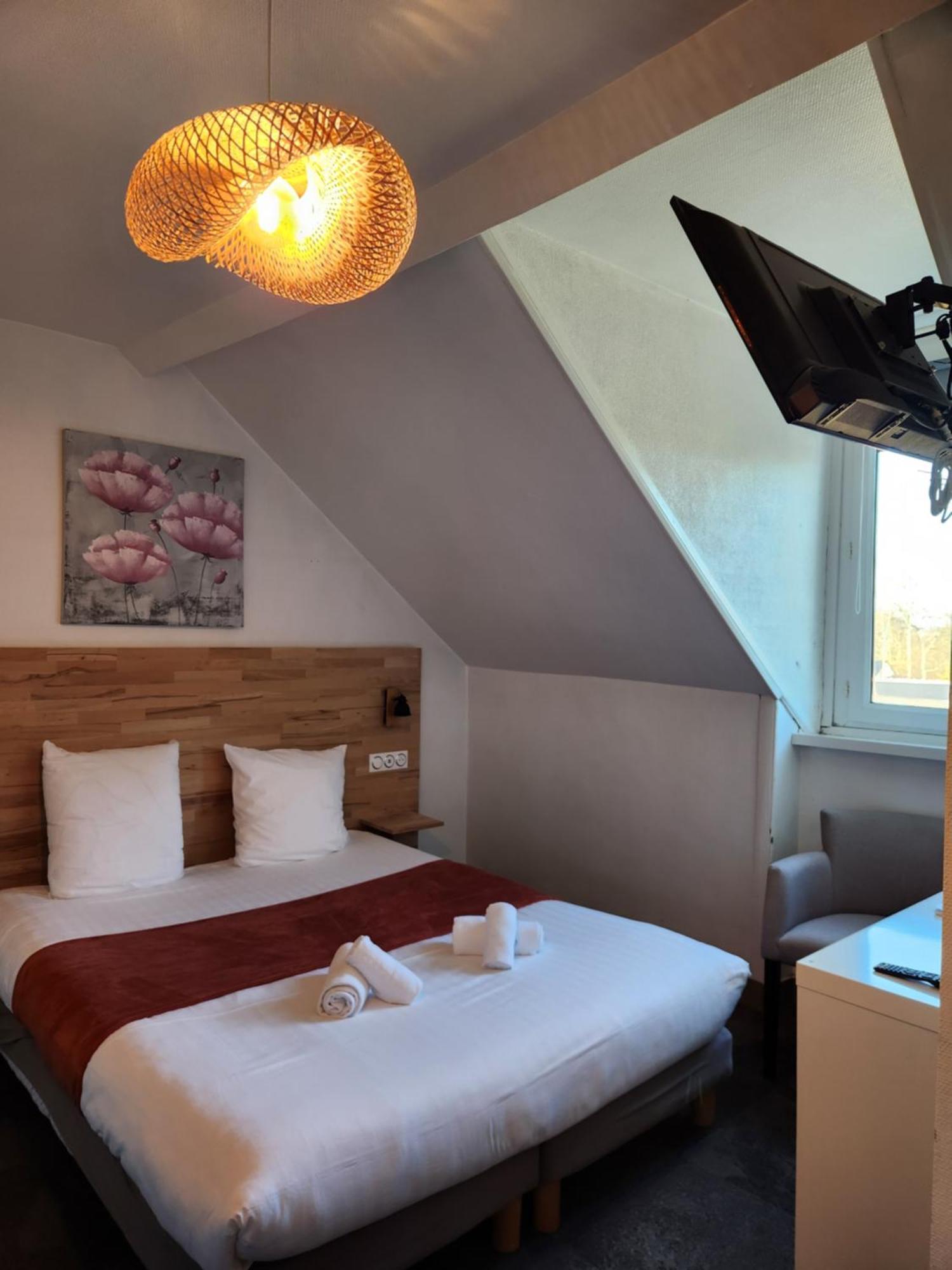 Le Petit Montmartre Hotel Динард Екстериор снимка